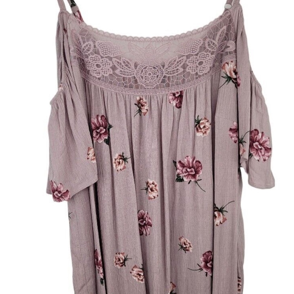Torrid Flowy Lilac Purple Floral Lace Crinkle Cold Shoulder Blouse